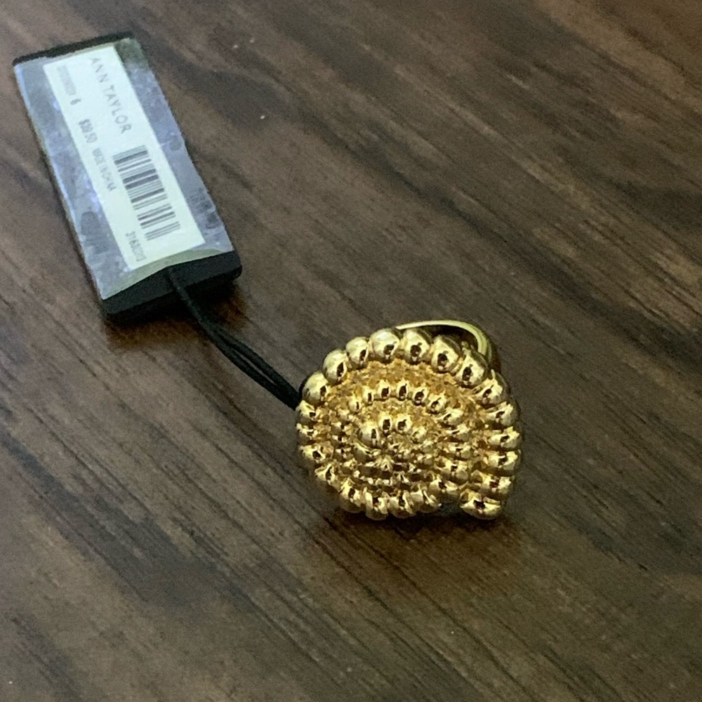 Ann Taylor shell ring - Picture 6 of 10